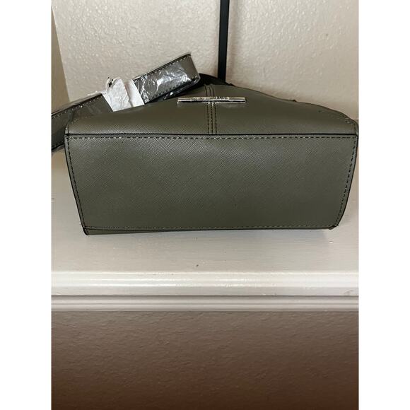 NWT Steve Madden Olive Breese Crossbody - Picture 3 of 13